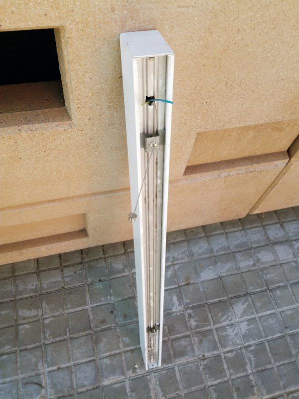 caja luz techo metal se empalman t5 54w 10x120.8x6 8u+9unometacrilato larg 60 1u